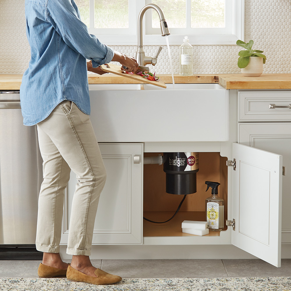 Read more about the article How to Clean a Garbage Disposal
